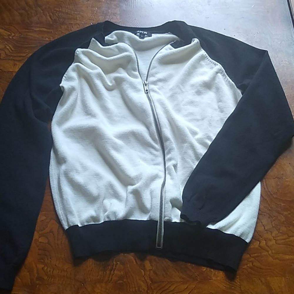 Apt. 9 Cardigan